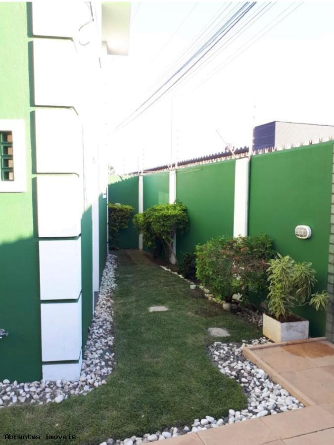 Casa à venda com 3 quartos, 200m² - Foto 3